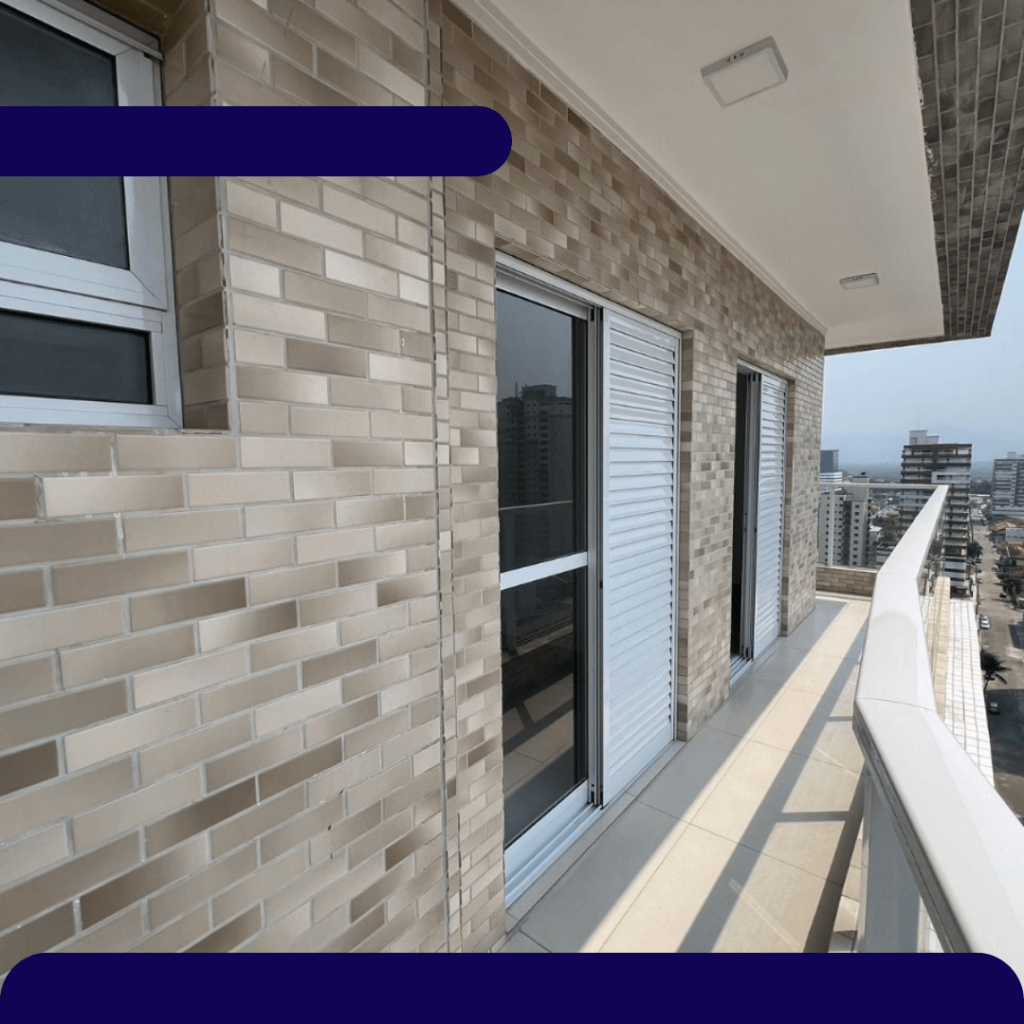 Imagem de um apartamento com 3 suítes, banheiro social, cinema, academia e 109m² a 1 quadra da praia em Praia Grande.